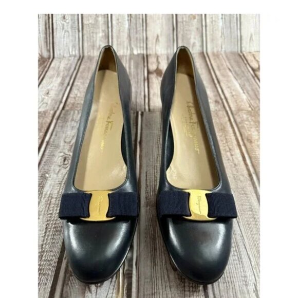 Luxury Salvatore Ferragamo under $100! Size 10.5 AAAA - Picture 6 of 6
